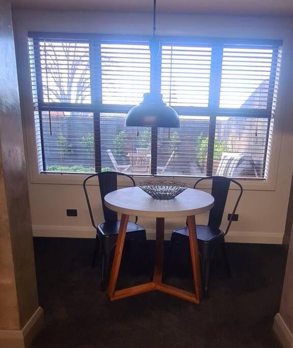 Apartment 5 - Haddin Court - Modern Loft Style Blenheim Buitenkant foto